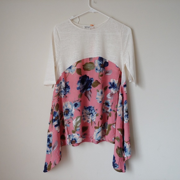Cute Sharkbite Hem White and Floral Tee - Picture 3 of 7